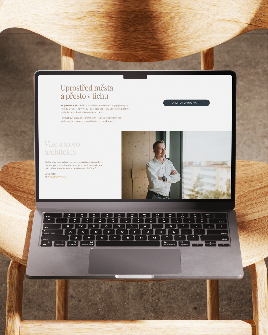 Web biskupska.cz na notebooku